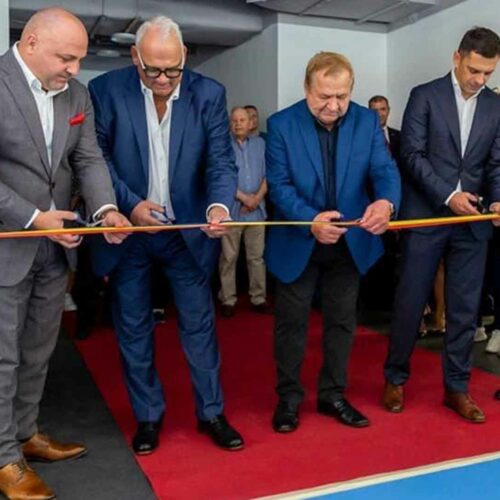 UWW Präsident Nenad Lalović eröffnet Ringerhalle in Bukarest