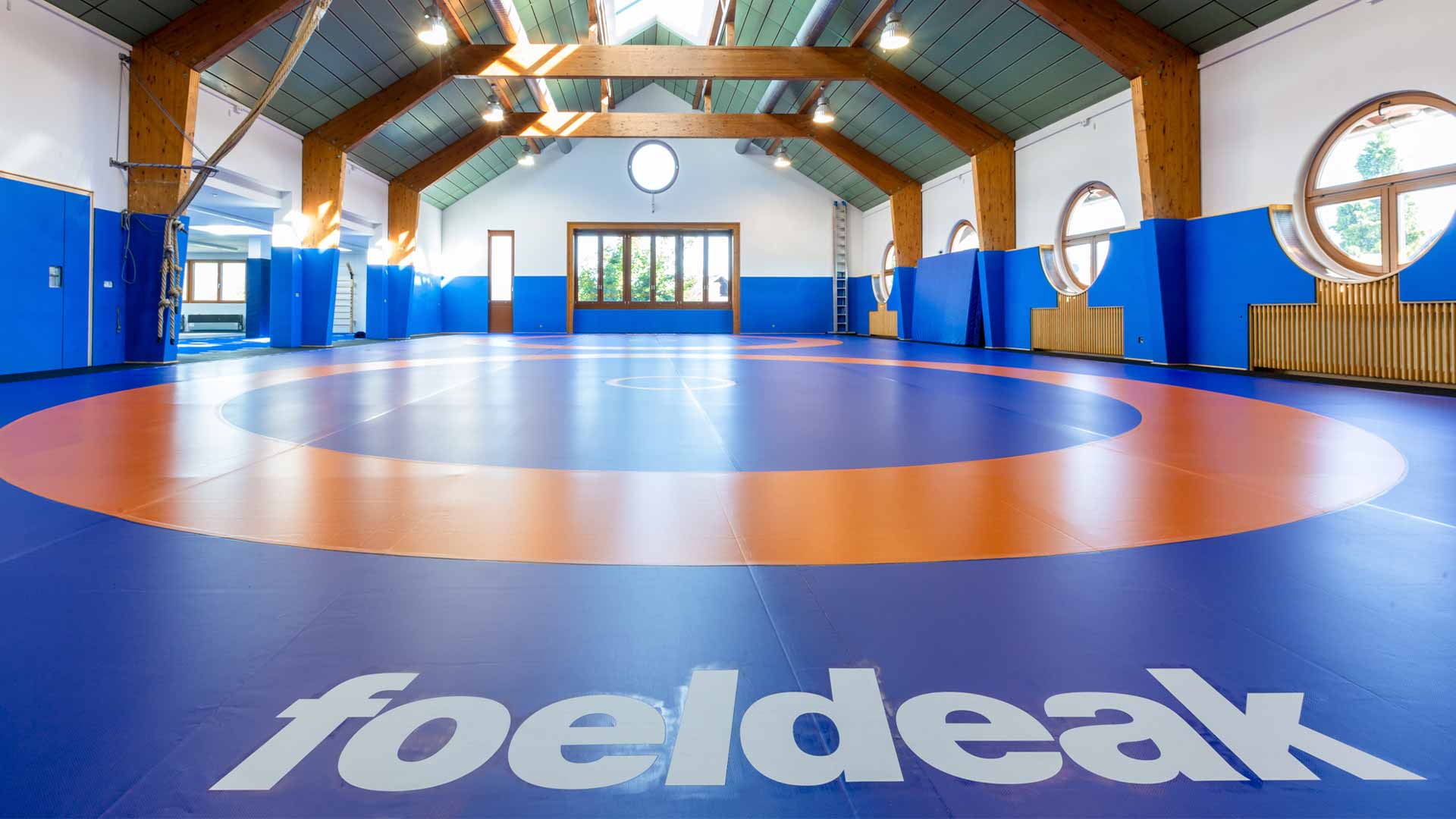 Foeldeak wrestling mat at UWW training center in Wals
